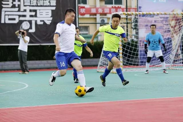 亚运会-赵睿18+5+6 中国男篮负菲律宾无缘决赛